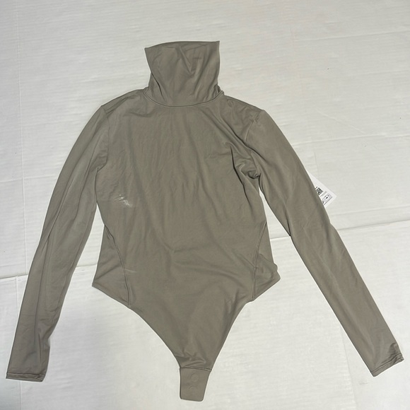 Lululemon Bodysuit - Picture 1 of 6